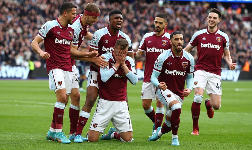 卡卢卢：斯帕莱蒂要求很高；我们可以随时切换三后卫或四后卫